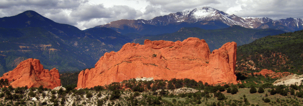 Image of kissing camels in garden of the gods park